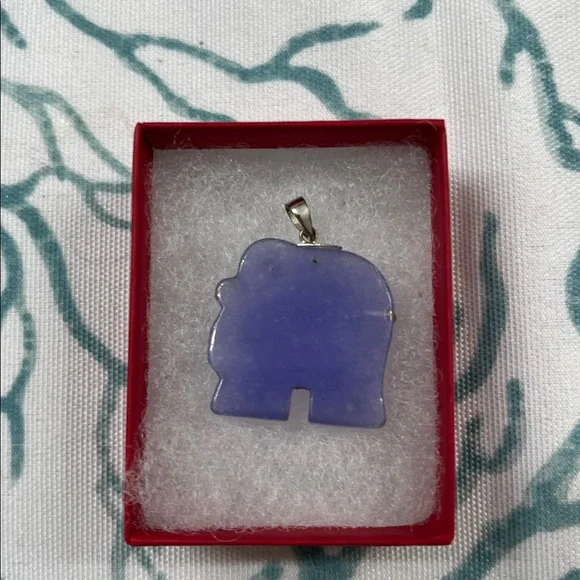 Lavender Jade Carved Elephant Pendant - Picture 4 of 6